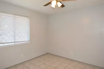 208 Leafwood Circle, League City, TX 77573 - Photo 13