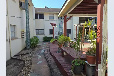 301 Avondale Street #4, Houston, TX 77006 - Photo 3