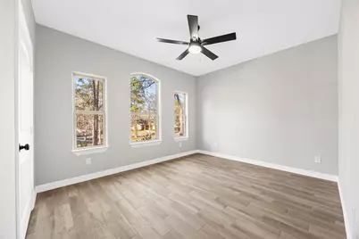 1805 Rollingwood Drive, Huntsville, TX 77340 - Photo 9