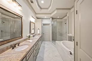 1655 Castle Ct, Houston, TX 77006 - Photo 5