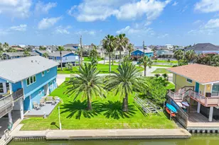 16611 Flamingo Way, Jamaica Beach, TX 77554 - Photo 1