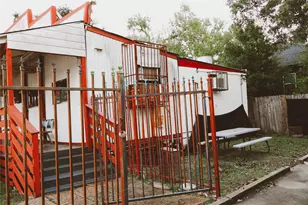 8110 Southbank St, Houston, TX 77033 - Photo 17