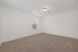 7718 Morley St, Houston, TX 77061 - Photo 5