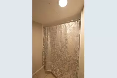 2021 Spenwick Drive #624, Houston, TX 77055 - Photo 9