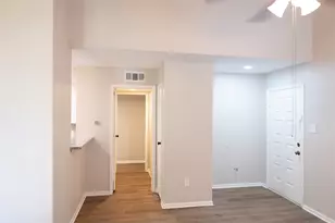 2021 Spenwick Dr, Houston, TX 77055 - Photo 5