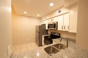2021 Spenwick Dr, Houston, TX 77055 - Photo 7