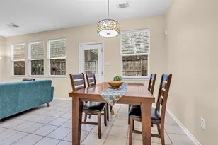62 S Camellia Grove Cir, The Woodlands, TX 77382 - Photo 11