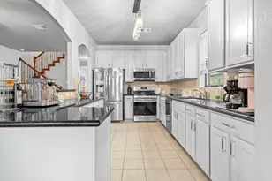 16918 Lake Willowby Ln, Houston, TX 77044 - Photo 15