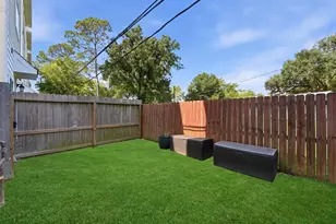 2057 Sherwood Forest St, Houston, TX 77043 - Photo 25
