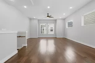 2057 Sherwood Forest St, Houston, TX 77043 - Photo 11