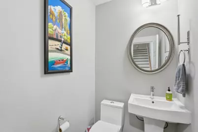 2057 Sherwood Forest Street, Houston, TX 77043 - Photo 11