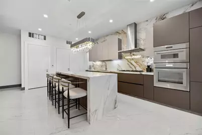 1711 Allen Pkwy #1907, Houston, TX 77019 - Photo 5