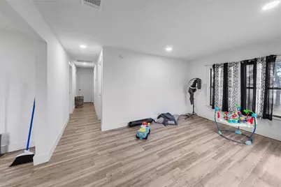 2633 W Main Street #DPLX, Baytown, TX 77520 - Photo 9