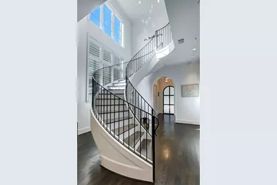 2501 Yupon Street, Houston, TX 77006 - Photo 11