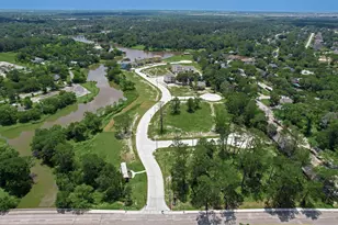 3921 Peacock Isle Dr, Dickinson, TX 77539 - Photo 3