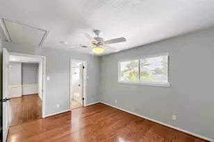 11622 Manor Park Dr, Houston, TX 77077 - Photo 23
