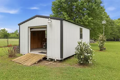 8565 Sunflower Lane, Beaumont, TX 77705 - Photo 33
