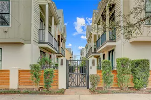 3225 Maxroy St, Houston, TX 77008 - Photo 25