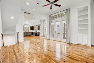 3225 Maxroy St, Houston, TX 77008 - Photo 9