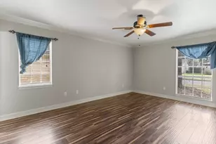 2005 Candlewood Dr, Bay City, TX 77414 - Photo 7