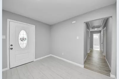 10507 Royal Oaks Drive, Houston, TX 77016 - Photo 11