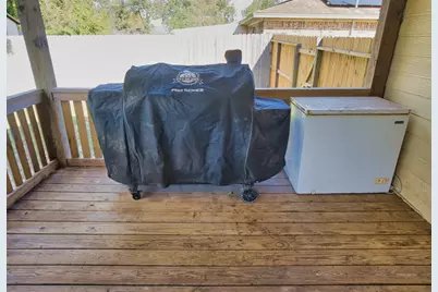 626 S Gray Avenue, West Columbia, TX 77486 - Photo 21