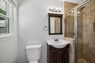 8510 Greenbush St, Houston, TX 77025 - Photo 21