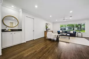 8510 Greenbush St, Houston, TX 77025 - Photo 13