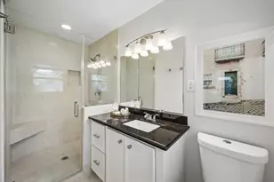 8510 Greenbush St, Houston, TX 77025 - Photo 23