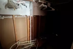 6023 Lattimer Dr, Houston, TX 77035 - Photo 7