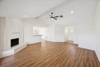 2784 Forest Point Drive, League City, TX 77573 - Photo 11