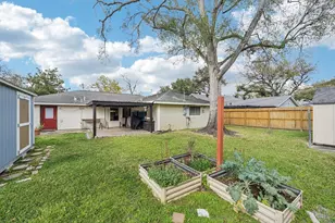 9631 Carousel Ln, Houston, TX 77080 - Photo 23