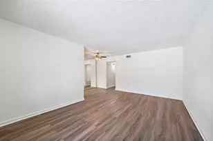 711 Holiday Dr, Galveston, TX 77550 - Photo 1