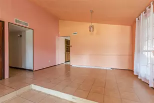 15410 Empanada Dr, Houston, TX 77083 - Photo 9