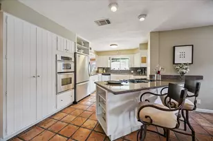 3715 Underwood St, Houston, TX 77025 - Photo 9