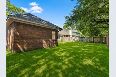 14527 Circlewood Way, Houston, TX 77062 - Photo 33