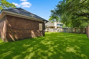 14527 Circlewood Way, Houston, TX 77062 - Photo 33
