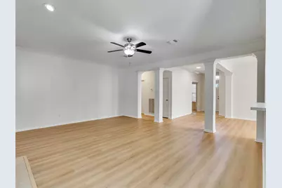 14527 Circlewood Way, Houston, TX 77062 - Photo 9