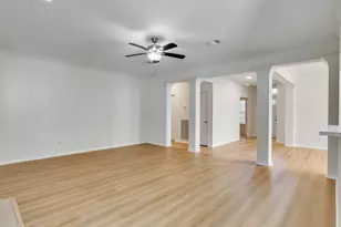 14527 Circlewood Way, Houston, TX 77062 - Photo 9