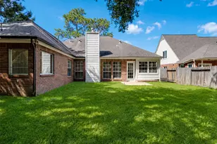14527 Circlewood Way, Houston, TX 77062 - Photo 37
