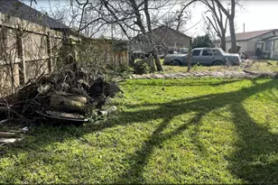 213 E Bernard St, Clute, TX 77531 - Photo 9