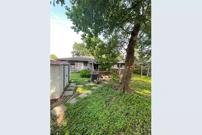 11710 Chadbrook Lane, Houston, TX 77099 - Photo 29