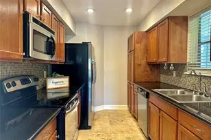 18800 Egret Bay Blvd, Webster, TX 77058 - Photo 5