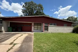 6726 Beryl St, Houston, TX 77074 - Photo 1