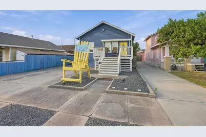 3024 Avenue R 1/2, Galveston, TX 77550 - Photo 11
