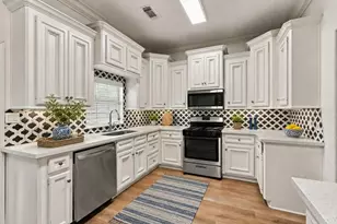 3024 Ave R 1/2, Galveston, TX 77550 - Photo 17