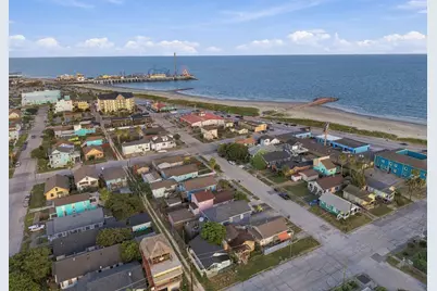 3024 Avenue R 1/2, Galveston, TX 77550 - Photo 29