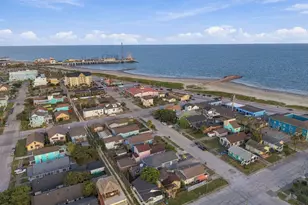 3024 Ave R 1/2, Galveston, TX 77550 - Photo 29