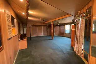 404 Svoboda St, Yoakum, TX 77995 - Photo 5