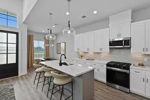 9208 Ft George St, Houston, TX 77063 - Photo 13